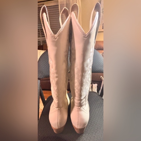 White Cowboy Boots - Picture 1 of 4